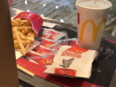 -麦当劳(新世纪环球中心店)