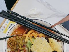 -弘束束柳州深巷螺蛳粉(珠江路店)