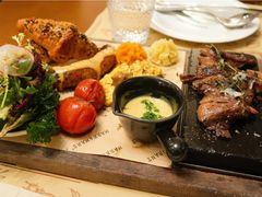 -Mark&Mars Restaurant