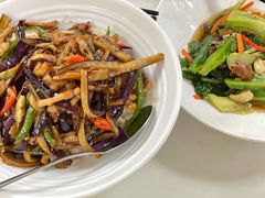 茄子肉末饭-弄堂咪道-饭香·面香·馄饨香(汇锦广场店)