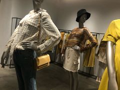-URBAN REVIVO(西安Momopark店)
