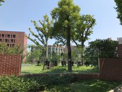 -上海市曹杨第二中学