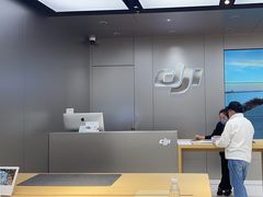 -DJI大疆(深圳华强北曼哈授权体验店)