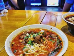 -八一路好吃街(雨田商务大厦店)