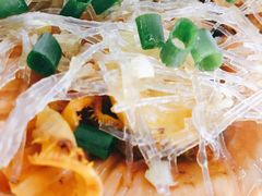 蒜蓉粉丝蒸扇贝-明记海鲜大排档(巽寮湾店)