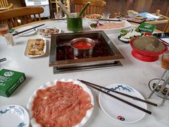 -二荆条·蜀鲜汇城市森林火锅