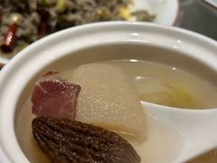 竹荪羊肚菌菜心汤-北平楼·烤鸭·北京菜(牡丹园店)