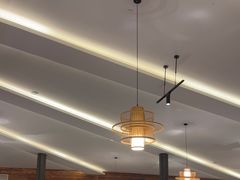 -茅草房·河畔园林火锅