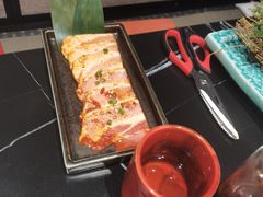 -山川小町·极番烧肉(新地假日广场店)