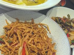 -川流不息·地道川菜·小龙虾(松东路店)