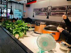 大堂-李子坝梁山鸡(北碚万达五鸡哥店)