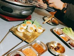 -围炉肉舍•炭烤活鳗•丹东海鲜烤肉(步行街店)