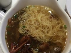 -新大咀港式茶餐厅(宝山万达店)