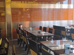 -大中华希尔顿酒店-念自助餐·嗨啤·小龙虾