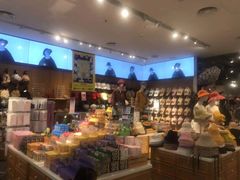 -纪念日百货(万达广场店)