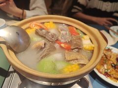 丽江腊排骨火锅-一坐一忘云南菜(嘉里中心店)