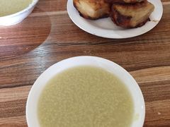 小米粥-宝瑞门钉肉饼店