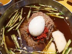 -唯成•韩国炭火烤肉 유성고기