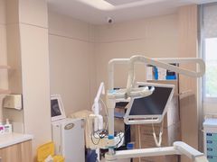 -上海仁爱医院口腔科 · 种植