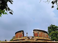 -波隆纳鲁沃古城皇家宫殿