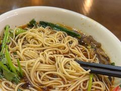 牛肉面-阿依娘镇店豌杂面(三峡广场店)