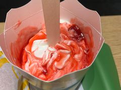 草莓麦旋风-麦当劳(百利广场店)