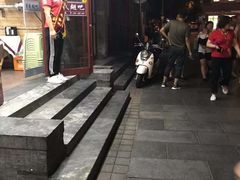 -管氏翅吧(护国寺店)