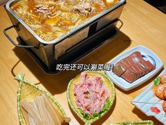 -聚汇三少·龙虾·中餐厅(莫邪路新天地店)