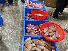 -标记美食新鲜猪杂(兴南大道店)
