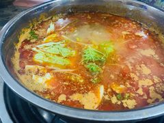 -黄利砖万峰林布依特色酸笋牛肉馆