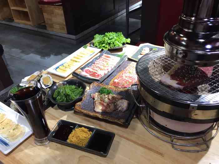 原宿本格烧肉(嘉华店)-"算是西市场商圈环境相当好的店啦,开业不久.