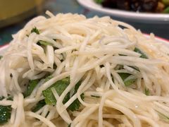 -闯关东东北农家菜(崂山石老人店)
