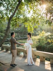 点击看大图 -伯瓷皇后婚纱艺术空间