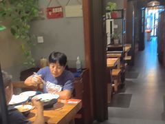 -万记麻辣烫国展总店