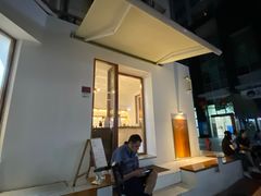 -Line 咖啡(石厦花园店)