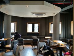 大堂-星巴克(红房子店)