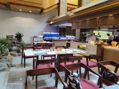 -舜耕山庄四时万和自助餐厅