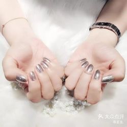 -夏花美甲美睫