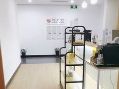 -比亚迪上海弘仁4S(杨浦店)