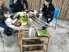 -彝人部落火盆烧烤(原内环足球场店)