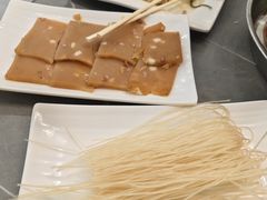 -鑫渔港海鲜本地菜·山海关浑锅(东戴河店)