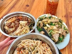 -灵山卢梅燕粉店