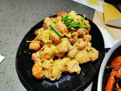 咸蛋黄焗虾球-一棠龙虾(徐家汇城开YOYO店)