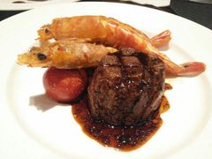-恰餐厅及酒吧 CHAR Bar & Grill (北京丽都皇冠假日店)