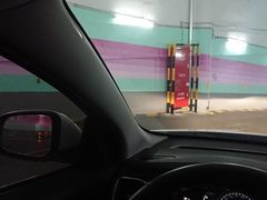 -白玉兰广场停车场