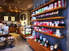 零售区-星巴克臻选(成都太古里店)