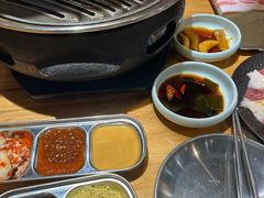 -汉城烤肉·黑金冠(华山路店)