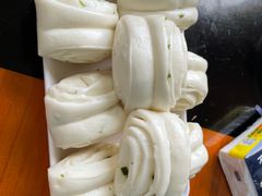 -东北烧烤铁锅炖水库鱼