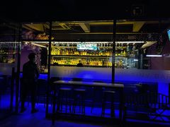 -TINY BAR