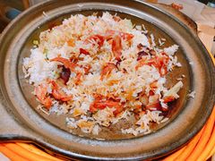 金牌腊味煲仔饭-煲大王猪肚鸡·椰子鸡火锅(红谷滩万达店)